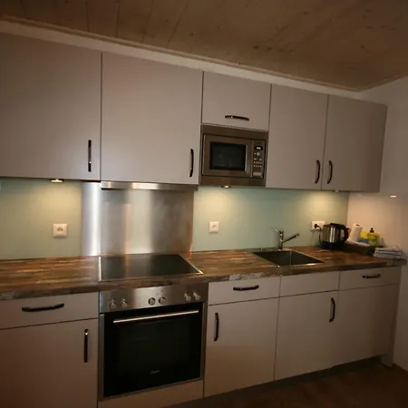 Апарт-отель Familienappartements Eder - Free Entry To Tauern Included Капрун