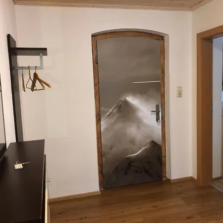 Апарт-отель Familienappartements Eder - Free Entry To Tauern Included 2*