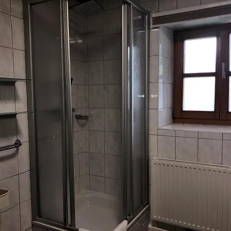 Апарт-отель Familienappartements Eder - Free Entry To Tauern Included 2*