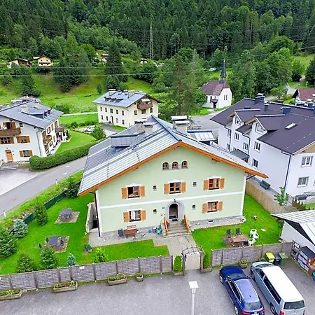 Familienappartements Eder - Free Entry To Tauern Included מלון דירות קפרון