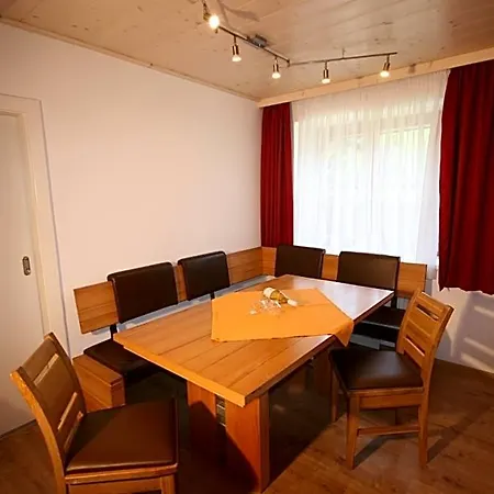 Familienappartements Eder - Free Entry To Tauern Included מלון דירות 4*
