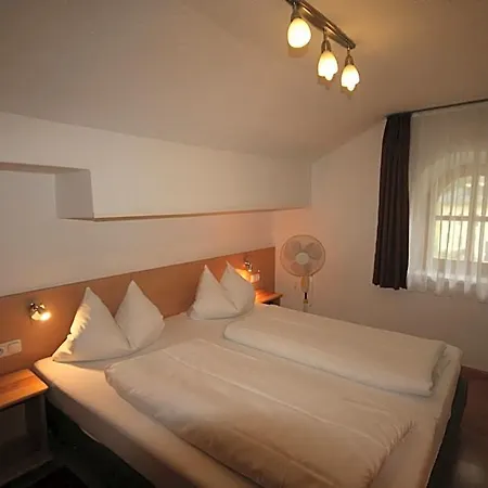 Familienappartements Eder - Free Entry To Tauern Included מלון דירות קפרון