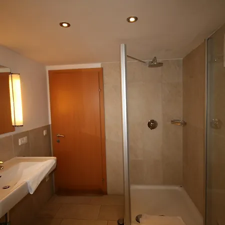 Familienappartements Eder - Free Entry To Tauern Included كابرون